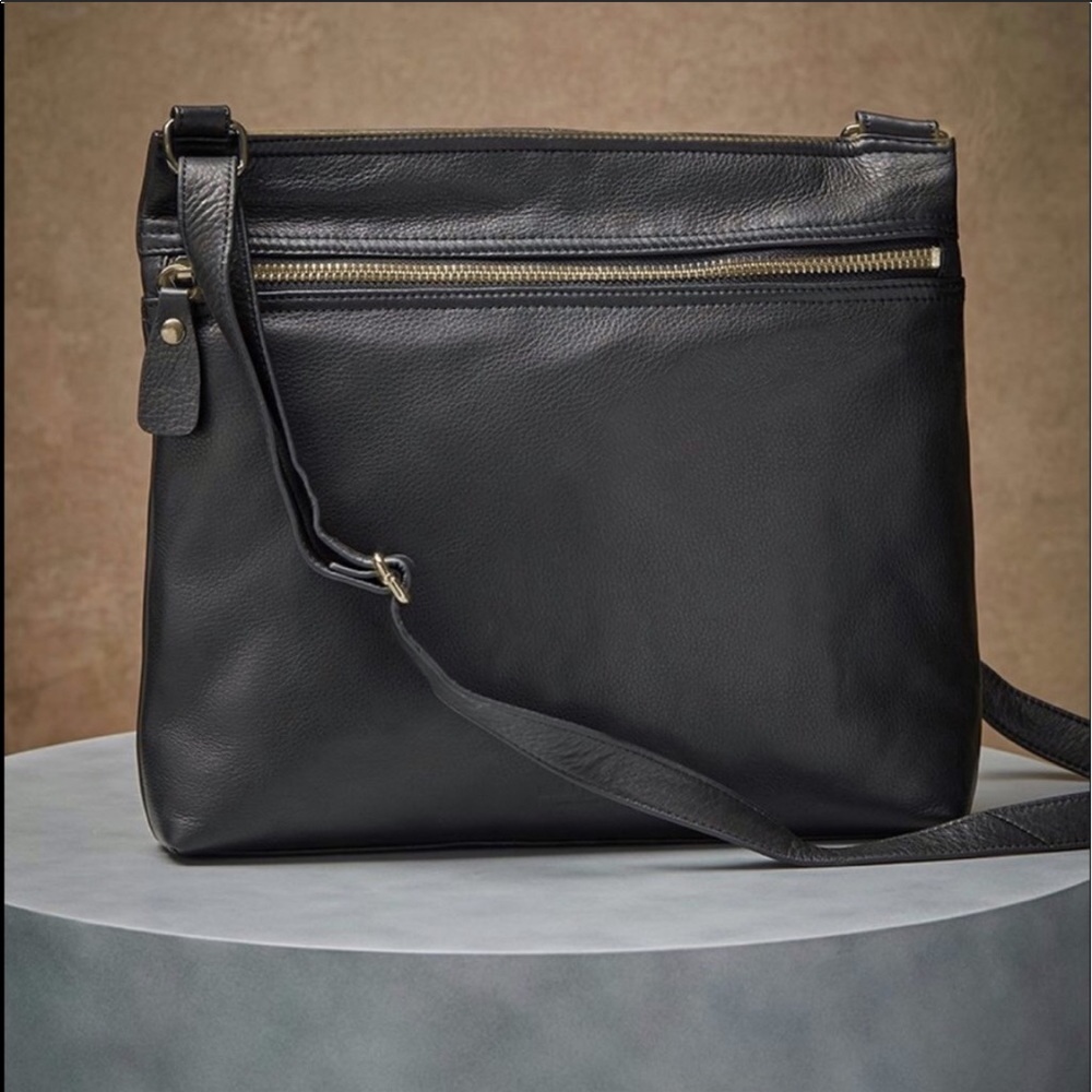 MARGOT Lorna Hobo in Black CrossBody Leather